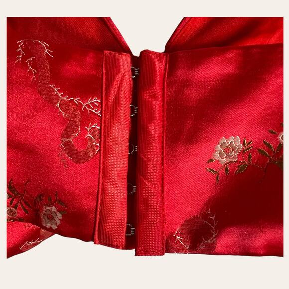 I.AM.GIA. Red Floral Jacquard Satin V-Neck Cropped Top Size Small - Picture 7 of 10